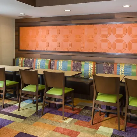 Fairfield Inn & Suites Springfield-3
