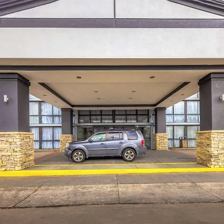 Wingate By Wyndham Kansas City-3