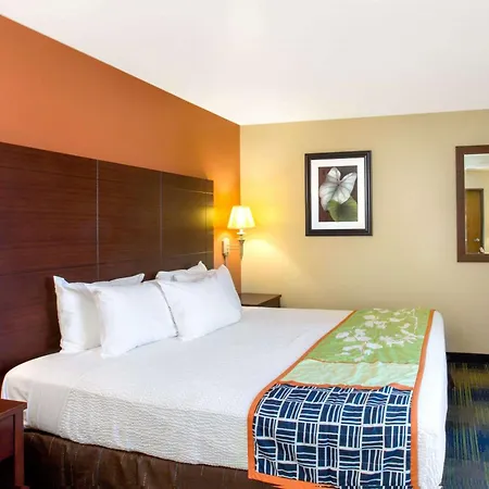 Days Inn By Wyndham Fremont-2