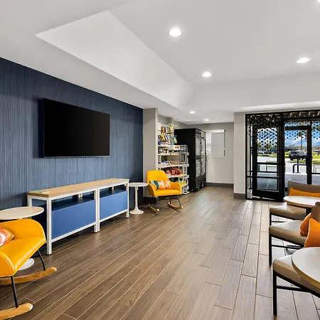 Spark By Hilton Tifton-2