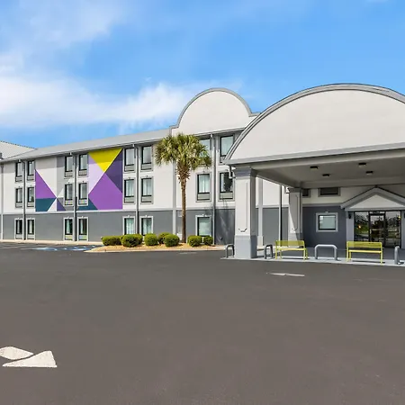 Spark By Hilton Tifton-3