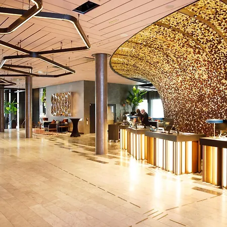 Clarion Hotel The Hub-2