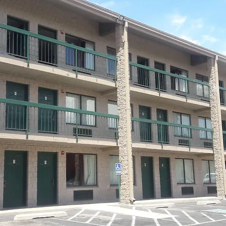 Ramada By Wyndham Albuquerque Airport-2