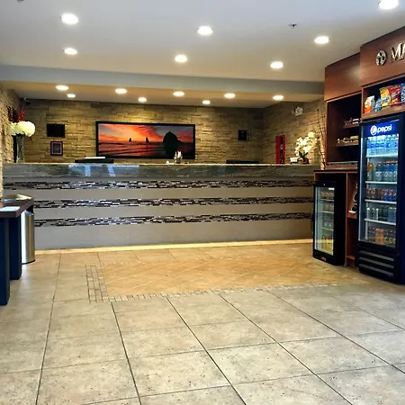 Ramada By Wyndham Portland-2