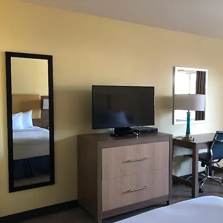 Days Inn By Wyndham Hayward Airport-2
