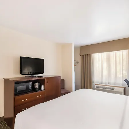 Quality Inn & Suites Steamboat Springs-2