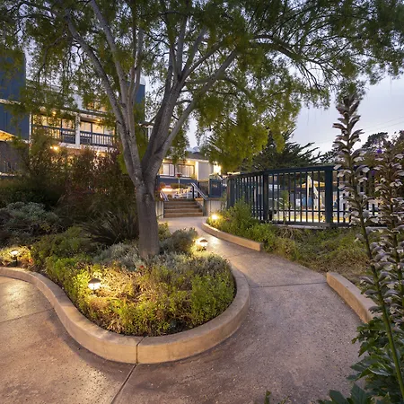 Mariposa Inn And Suites-3