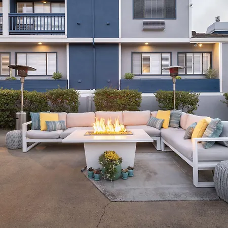Mariposa Inn And Suites-2