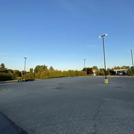 Fleetwood Inn Suites-3