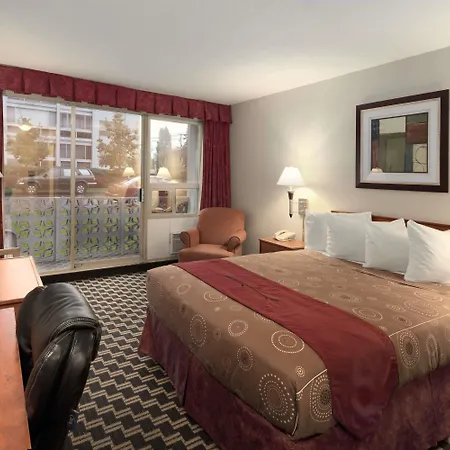 Travelodge By Wyndham Nanaimo-3