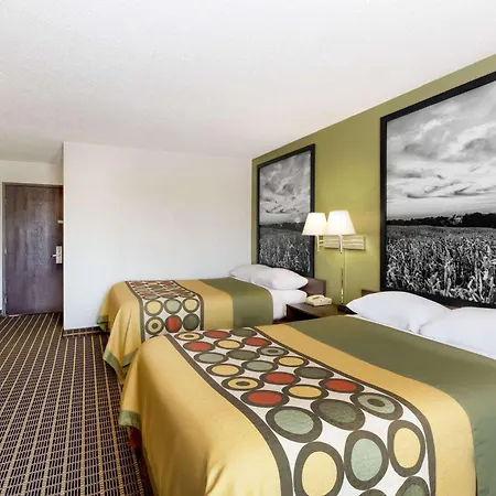 Super 8 By Wyndham Norfolk-3