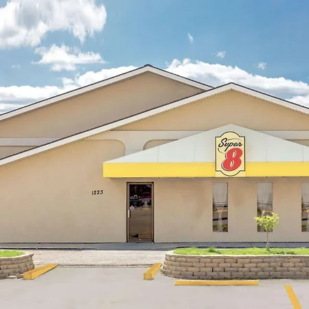 Super 8 By Wyndham Norfolk-2