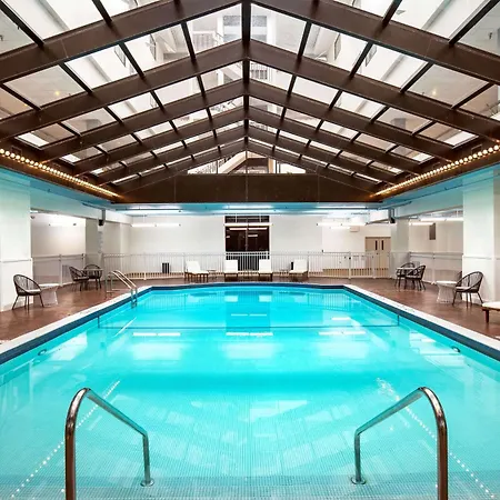 Hilton Appleton Paper Valley-3