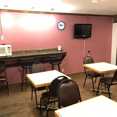 Americas Best Value Inn & Suites Sidney-2
