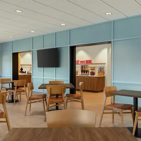 Hampton Inn Hagerstown-2