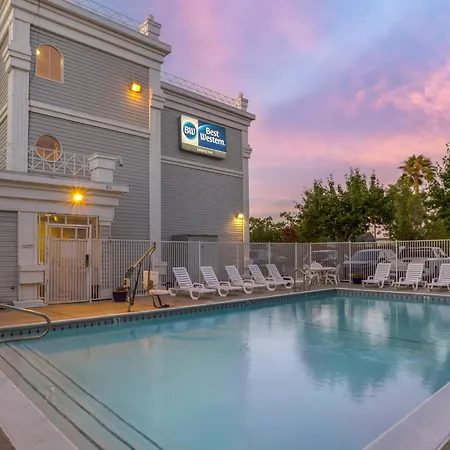 Best Western Luxury Inn-2