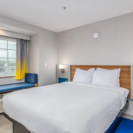 Microtel Inn & Suites By Wyndham Montgomery-2