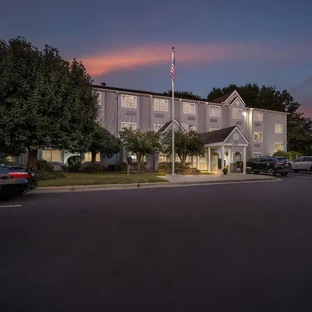 Microtel Inn By Wyndham Greensboro-3