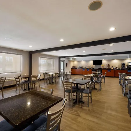 Best Western Inn & Suites Lemoore-3