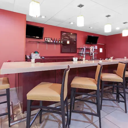 Days Inn By Wyndham Plattsburgh-2
