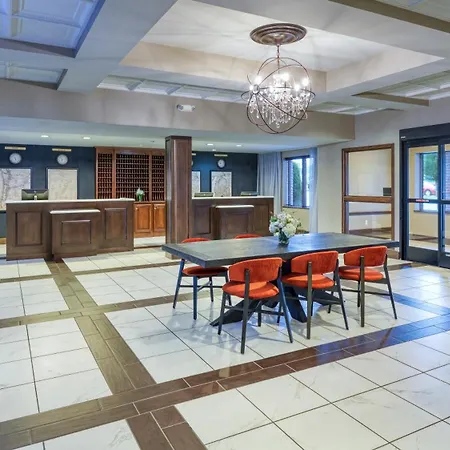 Doubletree By Hilton Port Huron-3