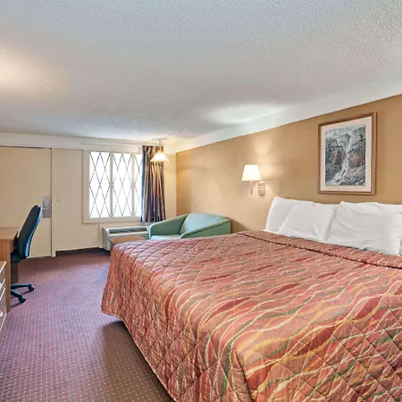 Knights Inn Charleston West Virginia-3