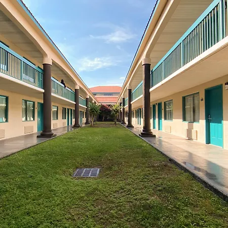 Motel 6 Savannah Ga Gateway & I95-2
