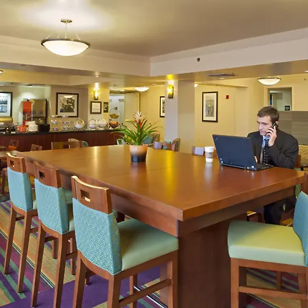 Hampton Inn Portland Airport-2