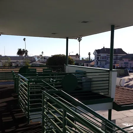 Travelers Beach Inn-2