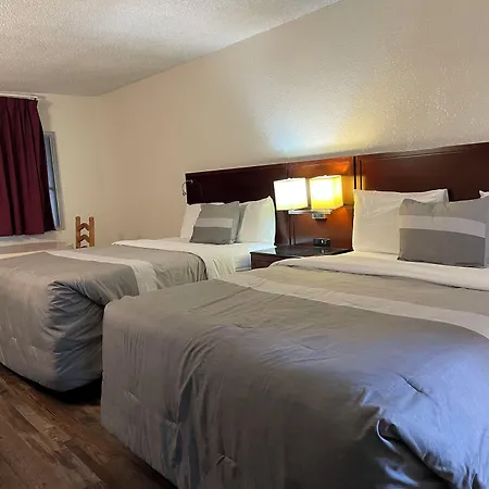 Travelers Beach Inn-3