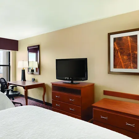 Hampton Inn Wichita-East-2