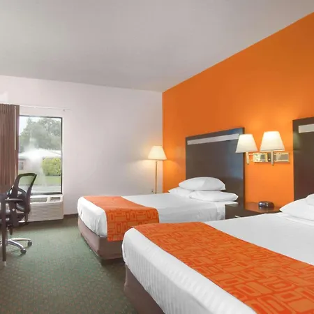 Howard Johnson By Wyndham Beckley-3