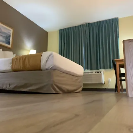 Days Inn By Wyndham Ocean Shores-3