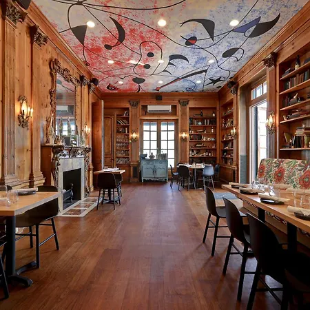 Tarrytown House Estate-2