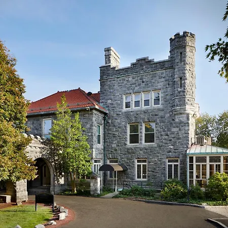 Tarrytown House Estate-3