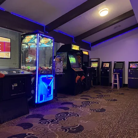 Super 8 By Wyndham Wisconsin Dells-3