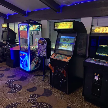 Super 8 By Wyndham Wisconsin Dells-2