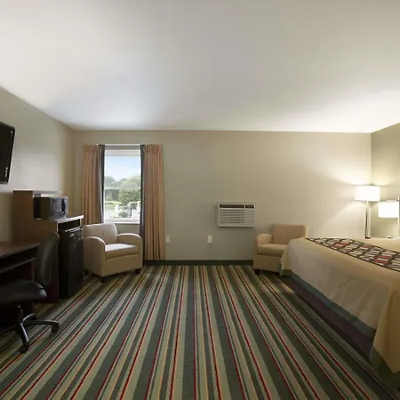 Super 8 By Wyndham Tuscola-2