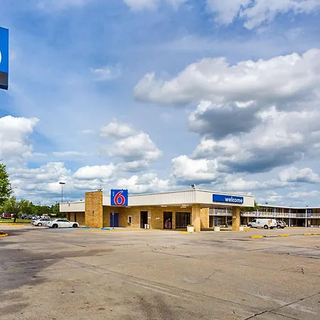 Motel 6 Baton Rouge Southeast-3