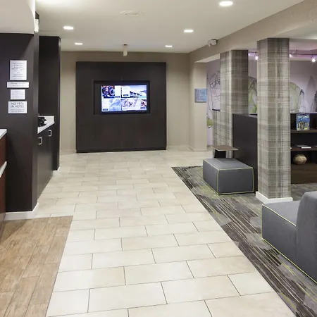 Courtyard By Marriott Pensacola-2