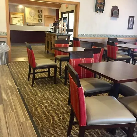 Comfort Inn Limon-3