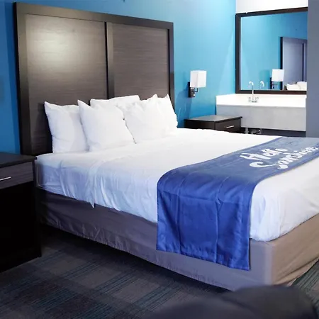 Days Inn By Wyndham Montgomery-3