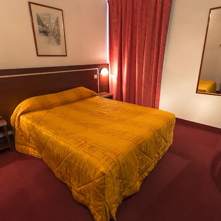 Hotel America-2