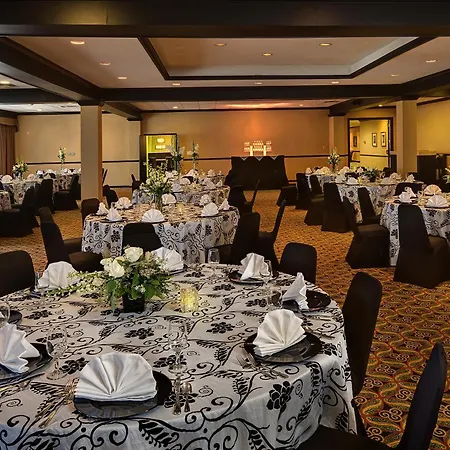 Historic Whispering Woods Hotel & Conference Center-2