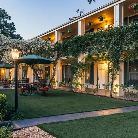 Lavender Inn By The Sea-3