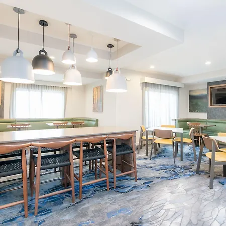 Fairfield Inn Suites Brunswick-3