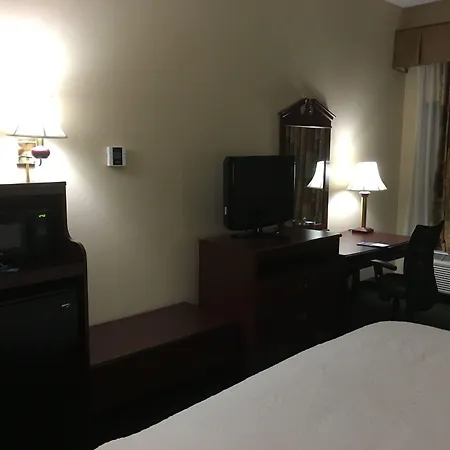 Hampton Inn Bedford-2