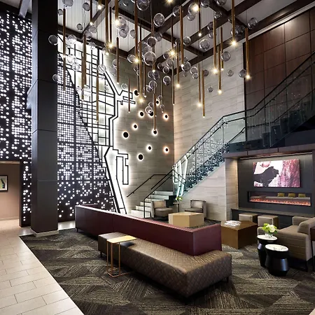 Hampton Inn & Suites Chicago-Downtown-2