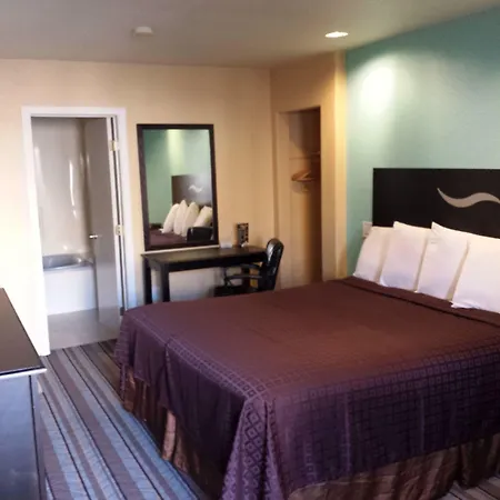 Travelodge By Wyndham San Diego Seaworld-2