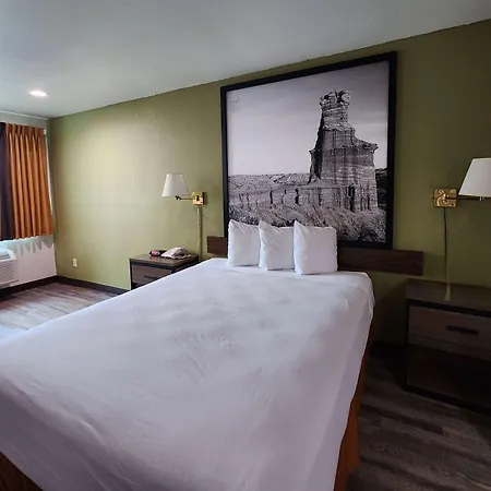 Super 8 By Wyndham Austin North/University Area-2
